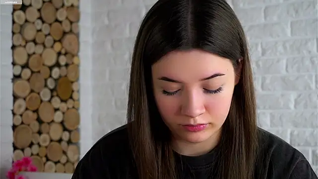 LowOncoming online show from February 13, 2:18 am