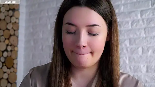 LowOncoming online show from March 16, 1:44 am