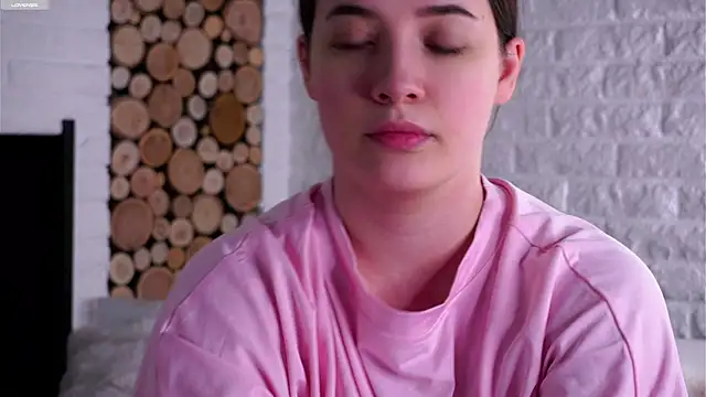 LowOncoming online show from April 15, 2:07 am