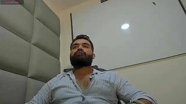 JEAN  TAUREAU online show from January 9, 9:38 pm