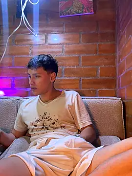 pipeynick online show from October 18, 2:36 am