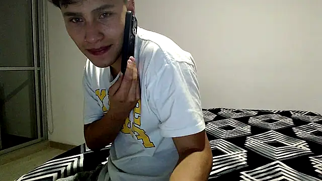 pipeynick online show from February 25, 2:21 am