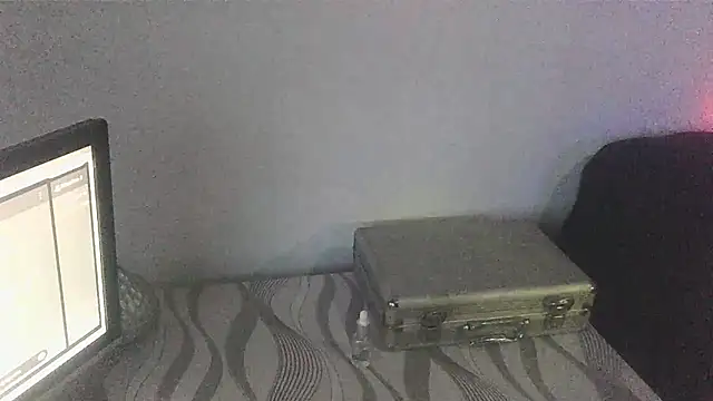 Snapshot of FJcouple chatting on December 2, 6:21 pm FJcouple online show from December 2, 6:21 pm