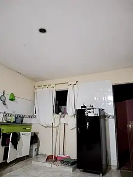 Snapshot of _maiahairy_ chatting on November 2, 11:07 pm maiahairy online show from November 2, 11:07 pm