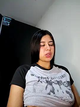 Snapshot of _maiahairy_ chatting on November 19, 11:38 pm maiahairy online show from November 19, 11:38 pm