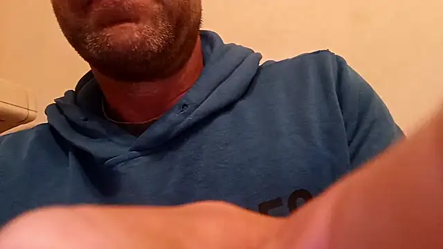 Timbojan28 online show from May 2, 4:39 am