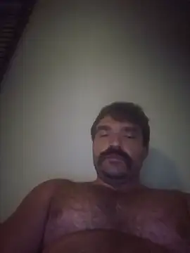 Snapshot of StupidCliff7 chatting on August 9, 4:06 am StupidCliff7 online show from August 9, 4:06 am
