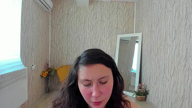 AishaRouhi online show from January 8, 11:43 am