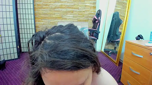 AishaRouhi online show from December 19, 6:09 am