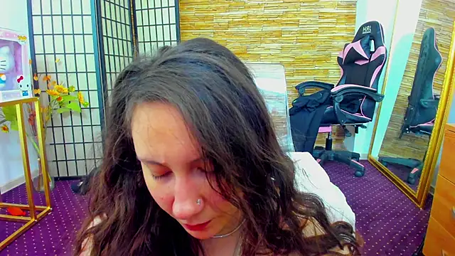 AishaRouhi online show from January 6, 5:22 am