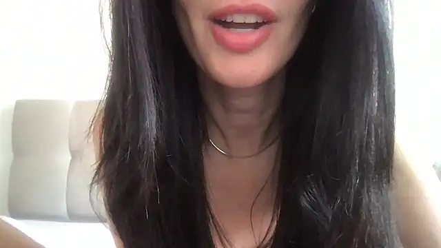 paolajonez online show from December 5, 6:04 pm