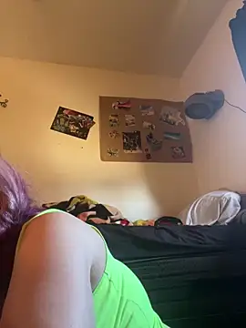 Lalalynn online show from February 6, 6:00 pm