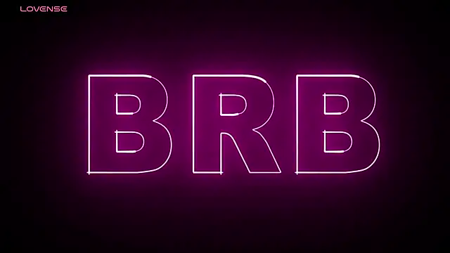 Snapshot of helenacyruss chatting on December 4, 10:30 pm helenacyruss online show from December 4, 10:30 pm