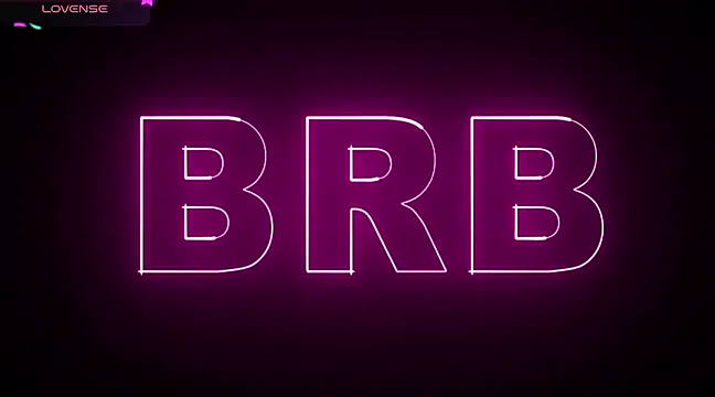 Snapshot of helenacyruss chatting on December 11, 9:45 pm helenacyruss online show from December 11, 9:45 pm