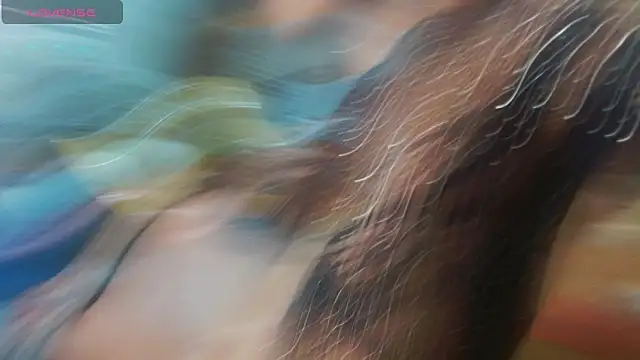 Snapshot of helenacyruss chatting on December 17, 11:59 pm helenacyruss online show from December 17, 11:59 pm