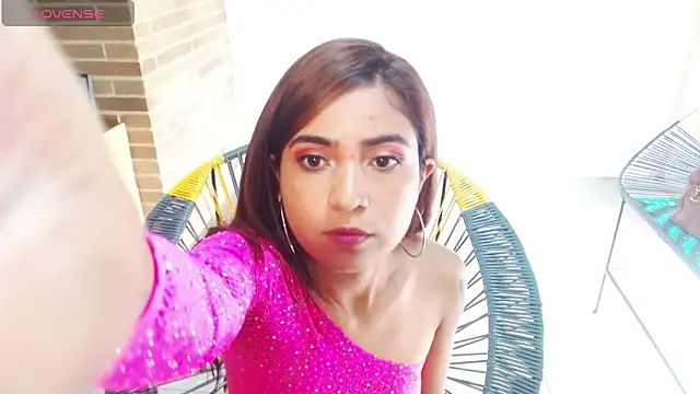 Snapshot of helenacyruss chatting on January 14, 4:29 pm helenacyruss online show from January 14, 4:29 pm