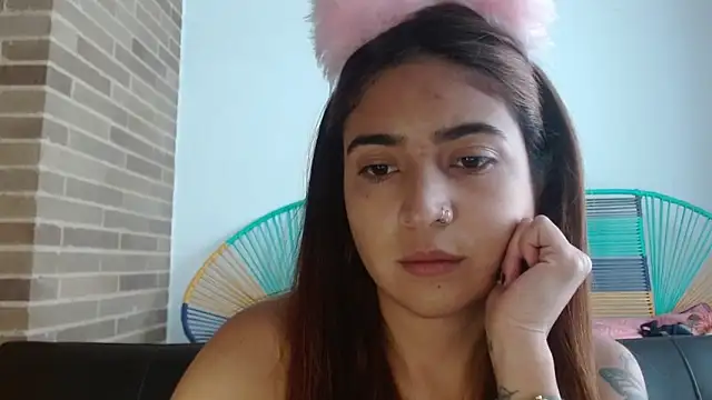 Snapshot of helenacyruss chatting on January 30, 9:14 pm helenacyruss online show from January 30, 9:14 pm