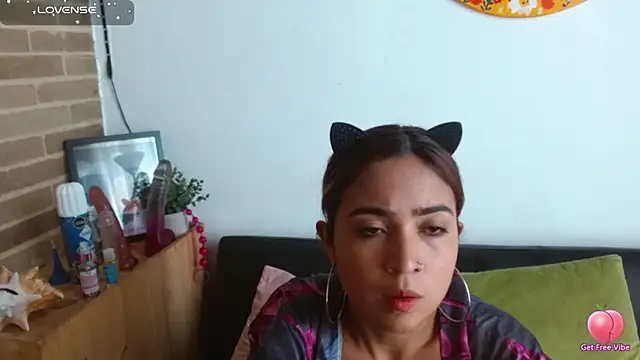 Snapshot of helenacyruss chatting on March 20, 3:04 pm helenacyruss online show from March 20, 3:04 pm