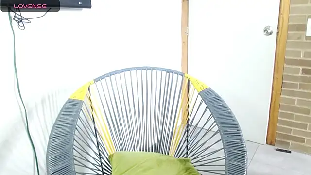 Snapshot of helenacyruss chatting on November 17, 5:52 pm helenacyruss online show from November 17, 5:52 pm