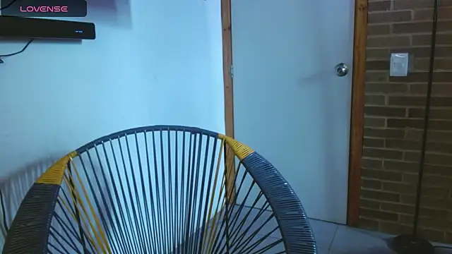 Snapshot of helenacyruss chatting on November 19, 3:01 pm helenacyruss online show from November 19, 3:01 pm