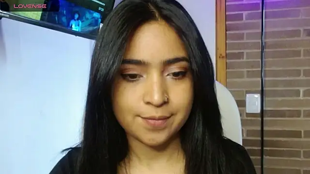 Snapshot of helenacyruss chatting on November 21, 5:22 pm helenacyruss online show from November 21, 5:22 pm