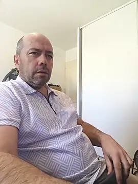 Snapshot of veryverybigdick45 chatting on May 26, 10:22 am veryverybigdick45 online show from May 26, 10:22 am