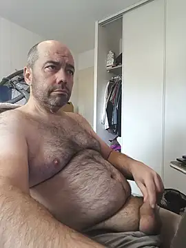 Snapshot of veryverybigdick45 chatting on June 10, 10:14 am veryverybigdick45 online show from June 10, 10:14 am