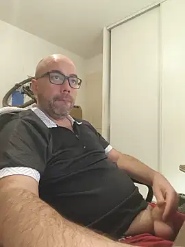 Snapshot of veryverybigdick45 chatting on June 10, 10:19 pm veryverybigdick45 online show from June 10, 10:19 pm