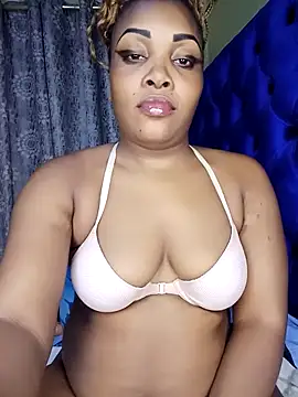Snapshot of Queenshaz01 chatting on March 1, 10:42 pm Queenshaz01 online show from March 1, 10:42 pm