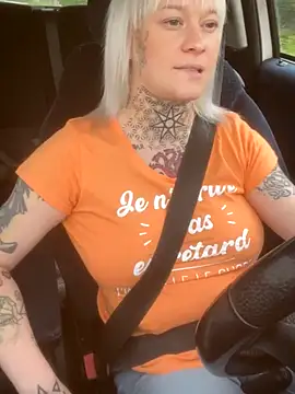 poussichienne online show from November 14, 11:31 am