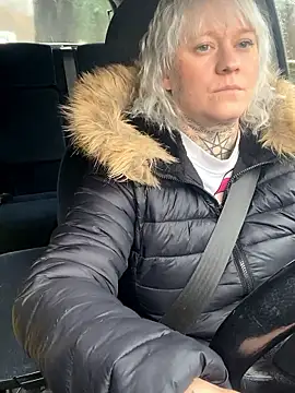 poussichienne online show from January 12, 11:04 am