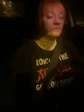 poussichienne online show from March 19, 4:16 am