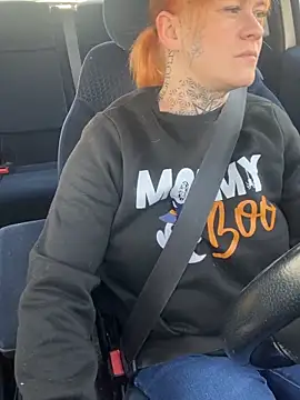 poussichienne online show from March 24, 11:48 am