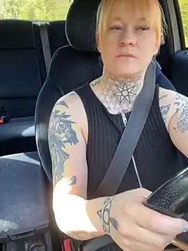 poussichienne online show from April 15, 3:19 pm