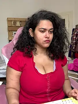 Snapshot of Curvydesifromgermany chatting on March 26, 10:10 am Curvydesifromgermany online show from March 26, 10:10 am