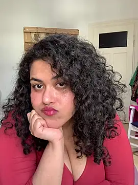 Snapshot of Curvydesifromgermany chatting on April 1, 1:41 pm Curvydesifromgermany online show from April 1, 1:41 pm