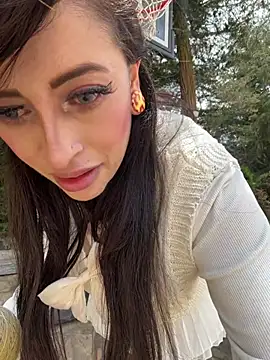 Snapshot of angelacianuro_ chatting on March 21, 5:27 pm angelacianuro online show from March 21, 5:27 pm