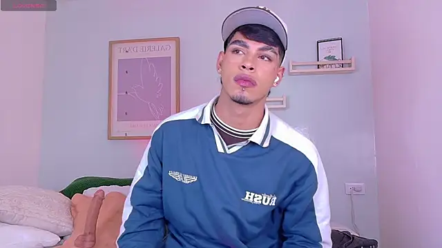 Snapshot of Ken-boy_ chatting on November 6, 1:23 pm Ken-boy online show from November 6, 1:23 pm