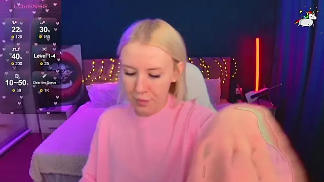 Snapshot of Selenatrend chatting on February 19, 12:01 pm Selenatrend online show from February 19, 12:01 pm