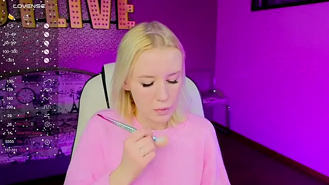 Snapshot of Selenatrend chatting on February 21, 6:14 am Selenatrend online show from February 21, 6:14 am