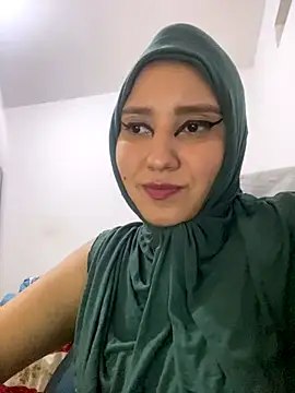 hannahayat online show from September 19, 8:31 pm