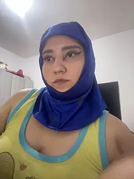 Snapshot of hannahayat chatting on June 4, 2:50 am hannahayat online show from June 4, 2:50 am