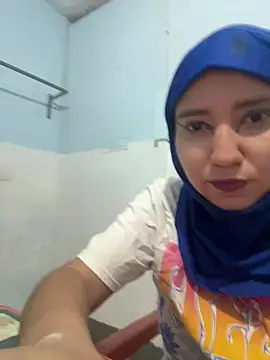 Snapshot of hannahayat chatting on June 30, 2:07 pm hannahayat online show from June 30, 2:07 pm