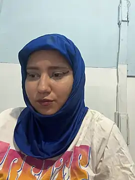 Snapshot of hannahayat chatting on July 1, 2:29 pm hannahayat online show from July 1, 2:29 pm