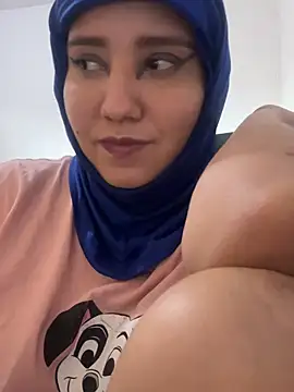 Snapshot of hannahayat chatting on July 3, 3:40 pm hannahayat online show from July 3, 3:40 pm