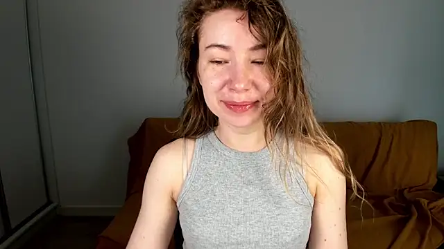 Snapshot of Mia_Tasty chatting on June 16, 6:27 am Mia Tasty online show from June 16, 6:27 am