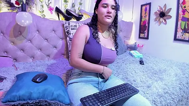 Snapshot of Chanelle_ chatting on March 20, 1:04 pm Chanelle online show from March 20, 1:04 pm