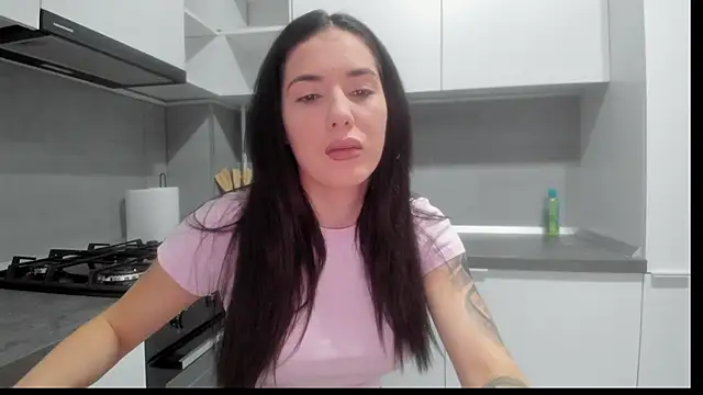 Emmapmg online show from December 21, 6:59 pm