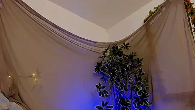 BonnieCute  online show from October 11, 11:47 pm