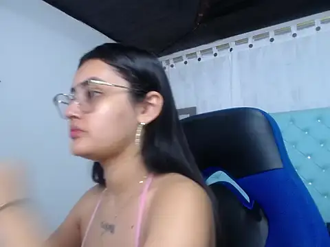 Snapshot of antonella_sweetlittle chatting on October 26, 12:33 pm antonella sweetlittle online show from October 26, 12:33 pm